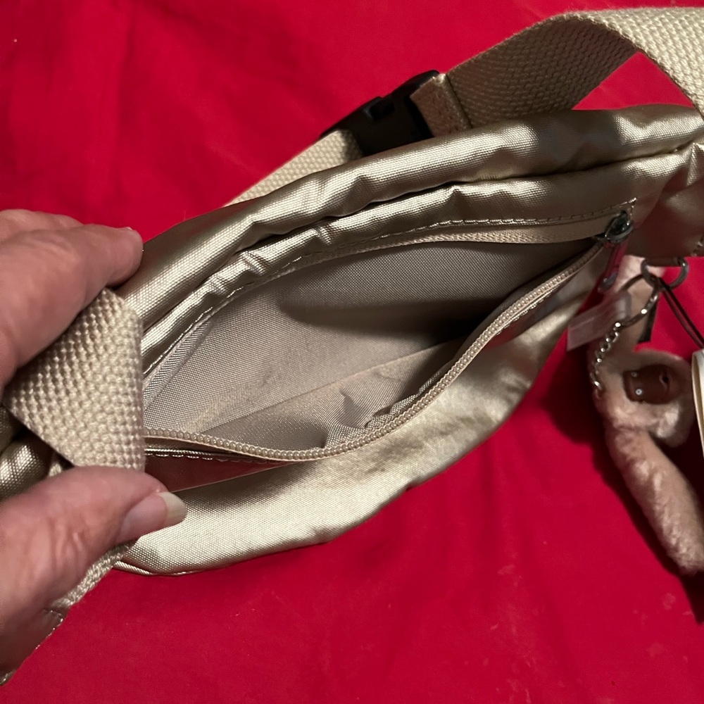 Kipling NWT Gold Waist Pack with Monkey Keychain - Picture 6 of 9